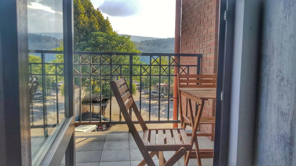 Your Home In Tbilisi: Cosy Stay In The Old City Zewnętrze zdjęcie
